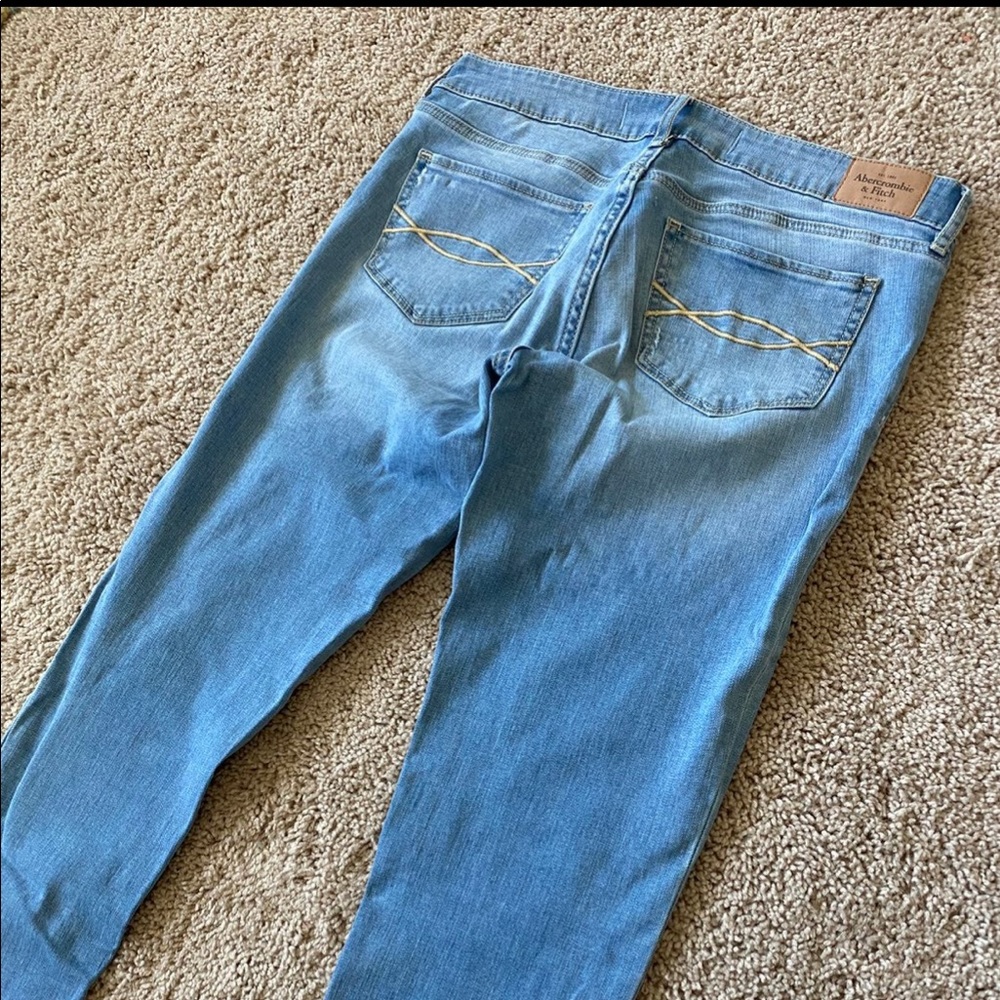 Light Wash Abercrombie & Fitch Jeans